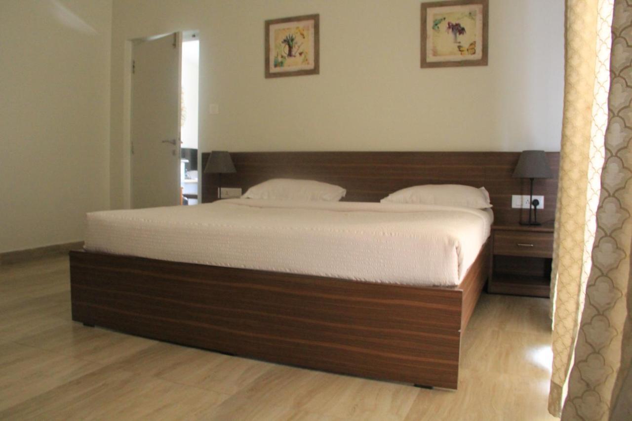 Two Seas Residence Ооти Екстериор снимка