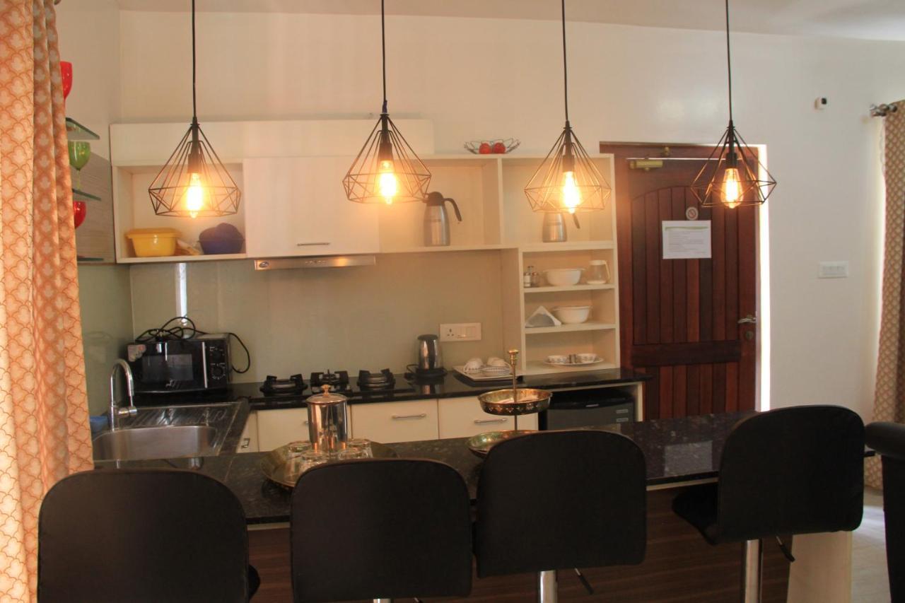 Two Seas Residence Ооти Екстериор снимка