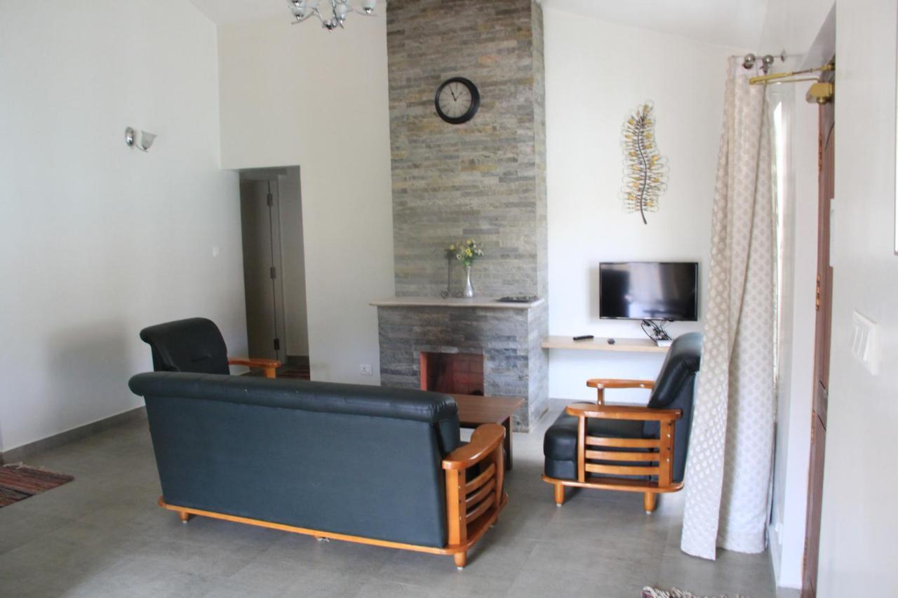 Two Seas Residence Ооти Екстериор снимка