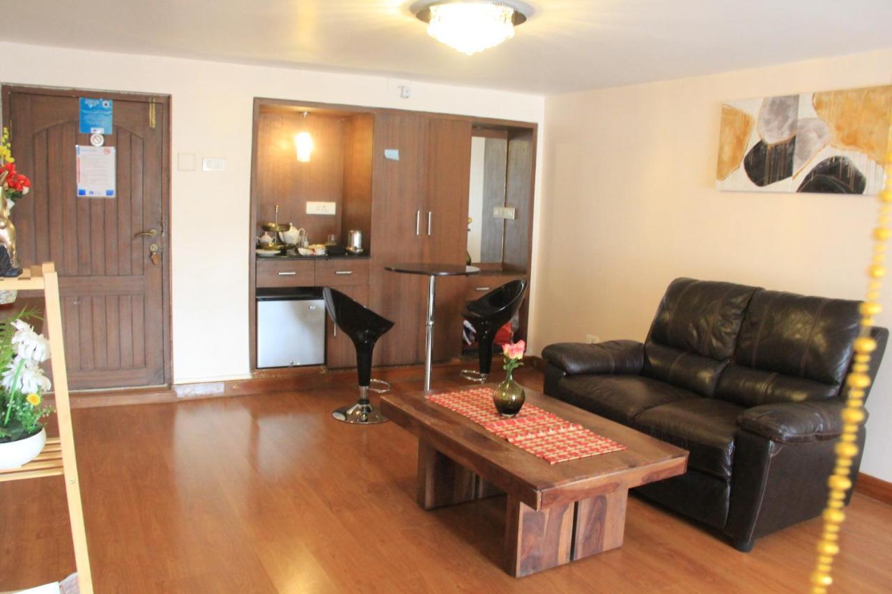 Two Seas Residence Ооти Екстериор снимка